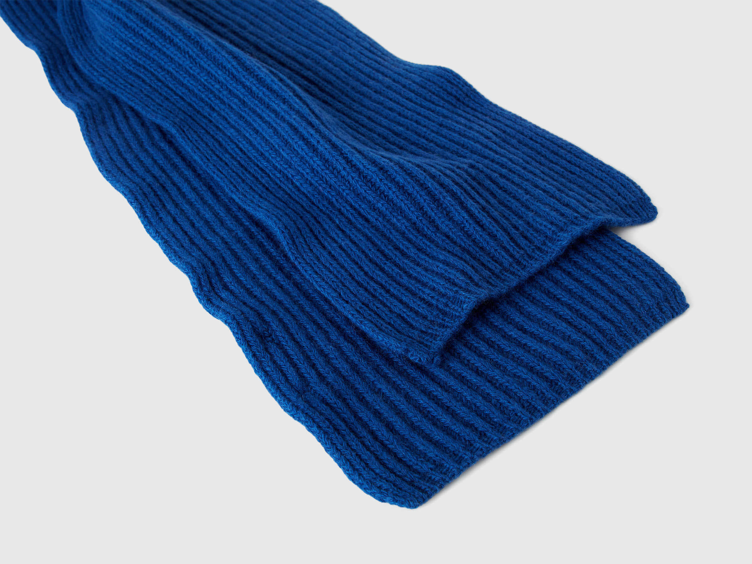 SCARF Men image number 2